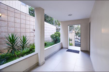 Apartamento à venda com 183m², 4 quartos e 2 vagasEntrada