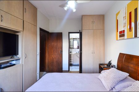 Apartamento à venda com 183m², 4 quartos e 2 vagasSuíte