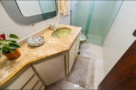 Apartamento à venda com 183m², 4 quartos e 2 vagasBanheiro Social