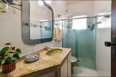 Apartamento à venda com 183m², 4 quartos e 2 vagasBanheiro Social