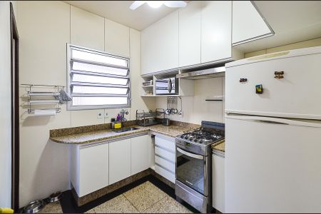 Apartamento à venda com 183m², 4 quartos e 2 vagasCozinha