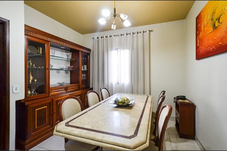 Apartamento à venda com 183m², 4 quartos e 2 vagasSala de Jantar