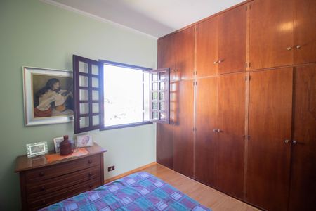 Casa à venda com 230m², 4 quartos e 5 vagas Casa à venda com 230m², 4 quartos e 5 vagasQUARTO 3
