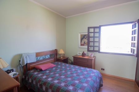 Casa à venda com 230m², 4 quartos e 5 vagas Casa à venda com 230m², 4 quartos e 5 vagasQUARTO 3