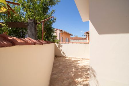 Casa à venda com 230m², 4 quartos e 5 vagas Casa à venda com 230m², 4 quartos e 5 vagasVARANDA DA ÁREA DE SERVIÇO