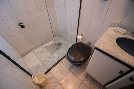 Casa à venda com 230m², 4 quartos e 5 vagas Casa à venda com 230m², 4 quartos e 5 vagasBANHEIRO DA SUÍTE 1