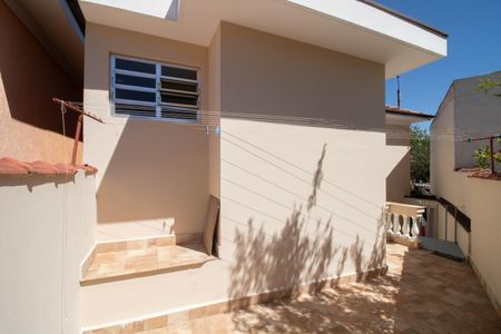Casa à venda com 230m², 4 quartos e 5 vagas Casa à venda com 230m², 4 quartos e 5 vagasVARANDA DA ÁREA DE SERVIÇO