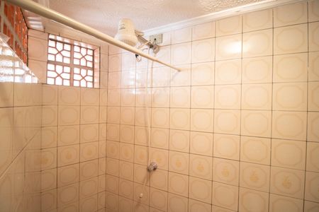 Casa à venda com 230m², 4 quartos e 5 vagas Casa à venda com 230m², 4 quartos e 5 vagasBANHEIRO DA ÁREA DE SERVIÇO