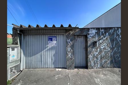 Casa à venda com 176m², 2 quartos e 2 vagasFachada 