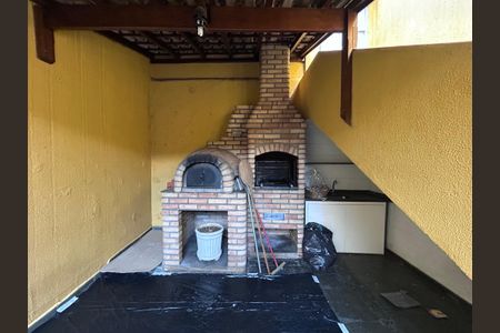 Casa à venda com 176m², 2 quartos e 2 vagasQuintal - churrasqueira 