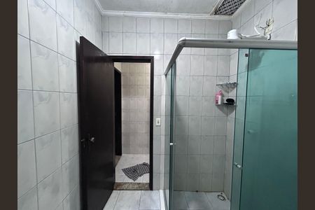 Casa à venda com 176m², 2 quartos e 2 vagasBanheiro social 1