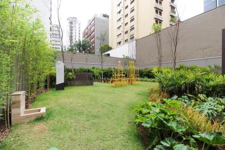Studio à venda com 29m², 2 quartos e sem vagaJardim com gramado e plantas, com vista para edifícios residenciais.