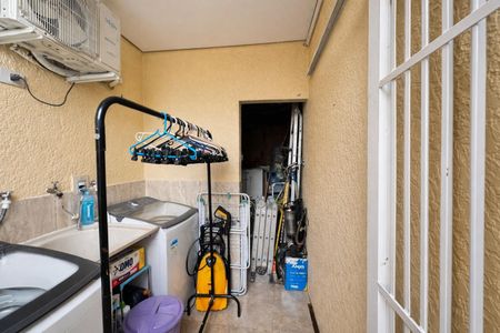 Casa à venda com 136m², 4 quartos e 2 vagas