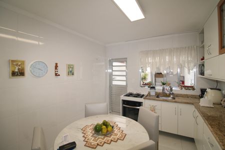 Casa para alugar com 150m², 3 quartos e 1 vagaCozinha
