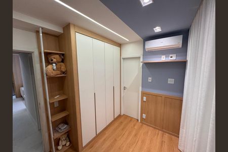 Apartamento à venda com 94m², 3 quartos e 2 vagasQuarto 1