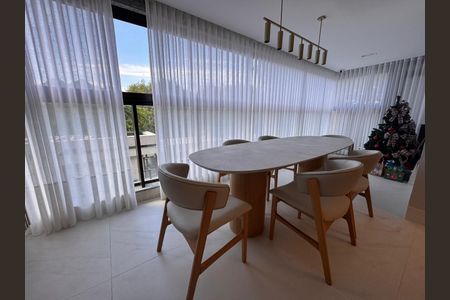 Apartamento à venda com 94m², 3 quartos e 2 vagasVaranda
