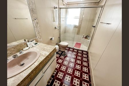 Apartamento à venda com 220m², 4 quartos e 3 vagasBanheiro