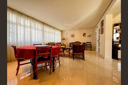 Apartamento à venda com 220m², 4 quartos e 3 vagasSala de Jantar