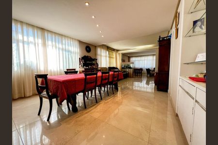 Apartamento à venda com 220m², 4 quartos e 3 vagasSala de Jantar