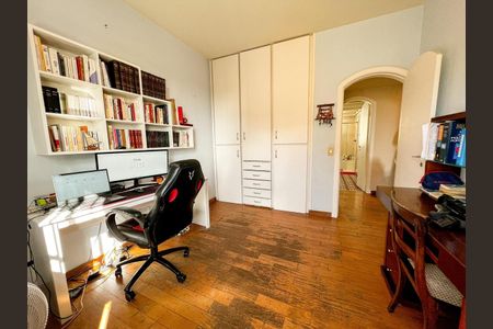 Apartamento à venda com 220m², 4 quartos e 3 vagasSala