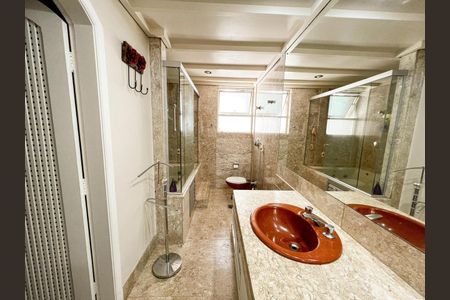 Apartamento à venda com 220m², 4 quartos e 3 vagasBanheiro 1