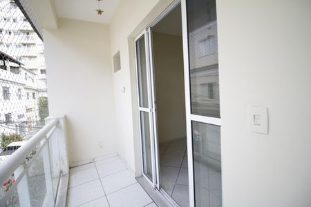 Varanda do quarto 1 de casa de condomínio para alugar com 2 quartos, 70m² em Pechincha, Rio de Janeiro