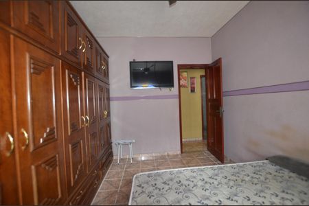 Casa à venda com 480m², 2 quartos e 2 vagasQuarto  1 Suíte