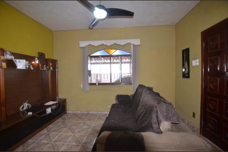 Sala  de casa à venda com 2 quartos, 480m² em Jardim Sulacap, Rio de Janeiro