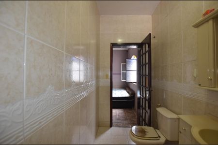 Casa à venda com 480m², 2 quartos e 2 vagasBanheiro da Suíte