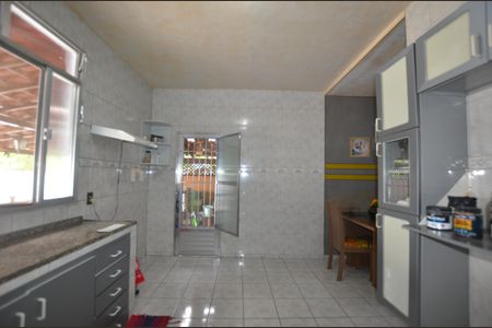 Casa à venda com 480m², 2 quartos e 2 vagasCozinha