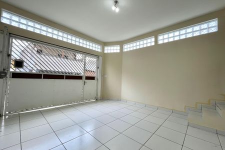 Casa para alugar com 147m², 3 quartos e 2 vagasGaragem