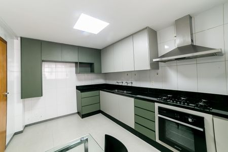 Apartamento à venda com 150m², 4 quartos e 2 vagasCozinha