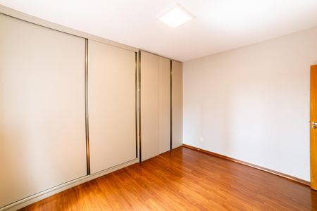 Apartamento à venda com 150m², 4 quartos e 2 vagasSuíte 1
