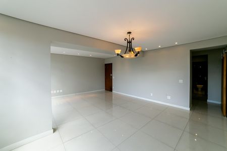 Apartamento à venda com 150m², 4 quartos e 2 vagasSala