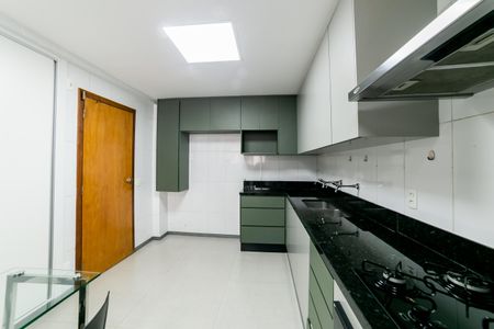 Apartamento à venda com 150m², 4 quartos e 2 vagasCozinha