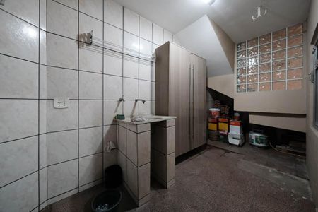 Casa à venda com 300m², 4 quartos e 2 vagasCozinha e Área de Serviço
