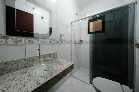 Casa à venda com 300m², 4 quartos e 2 vagasBanheiro