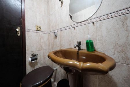 Casa à venda com 300m², 4 quartos e 2 vagasLavabo 1