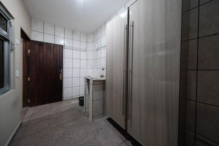 Casa à venda com 300m², 4 quartos e 2 vagasCozinha e Área de Serviço