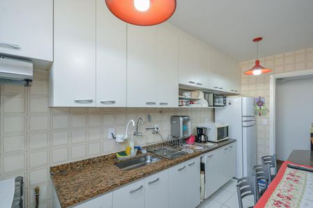 Apartamento à venda com 64m², 2 quartos e 1 vagaCozinha