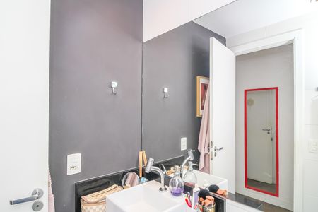 Apartamento à venda com 58m², 2 quartos e 1 vaga Apartamento à venda com 58m², 2 quartos e 1 vagaBanheiro da Suíte