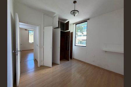 Apartamento à venda com 140m², 4 quartos e 2 vagasquarto 