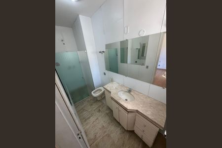 Apartamento à venda com 140m², 4 quartos e 2 vagasbanho