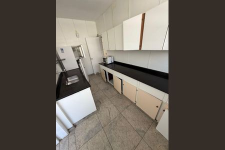 Apartamento à venda com 140m², 4 quartos e 2 vagasCozinha