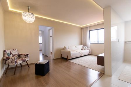 Sala de apartamento para alugar com 2 quartos, 57m² em Lindoia, Curitiba