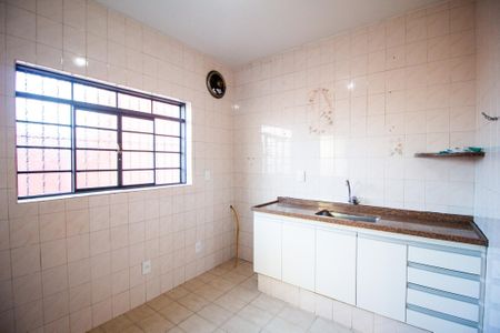 Casa para alugar com 210m², 2 quartos e 4 vagasCozinha