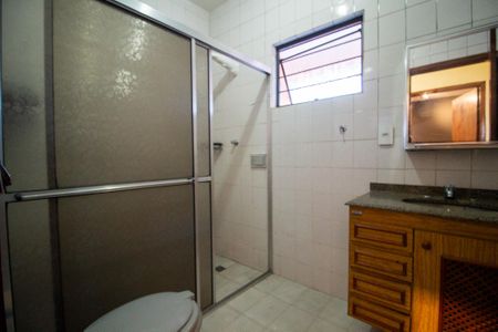 Casa para alugar com 210m², 2 quartos e 4 vagasBanheiro