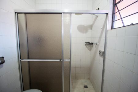 Casa para alugar com 210m², 2 quartos e 4 vagasBanheiro