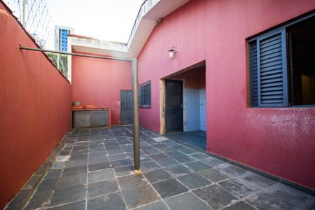 Casa para alugar com 210m², 2 quartos e 4 vagasQuintal