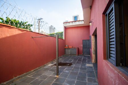 Casa para alugar com 210m², 2 quartos e 4 vagasQuintal